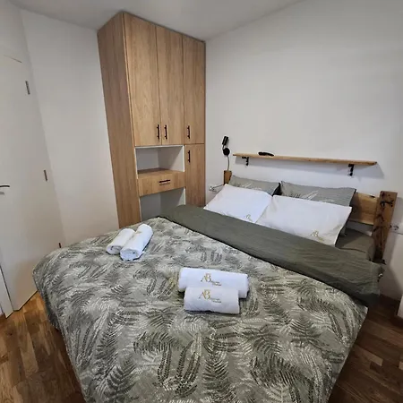 Apartment Ab *